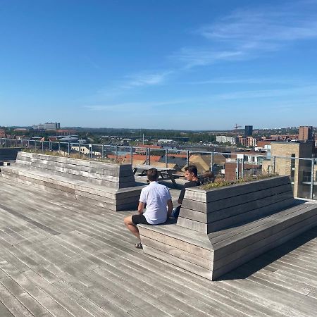 Modern Central Apt With Rooftop, Privat Balcony, & Free Parking,Next To Aarhus Attractions Kültér fotó